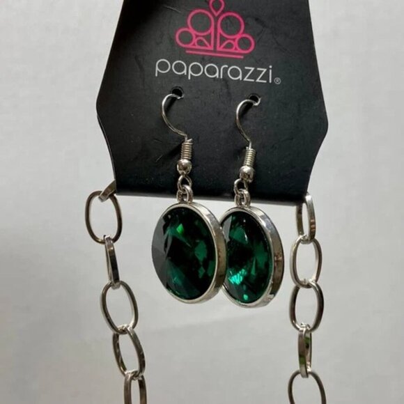 She Sparkles On Green Fashion Necklace & Earring Set Paparazzi Accessories NWT U - Picture 2 of 11